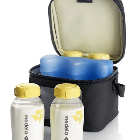 Medela Cooler Bag With Ice Pack & 4 Breast Milk Bottles - 150 ml Each